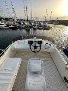 Gallery image of Barco Princess Cachucho Fly in Puerto Calero +19 photos