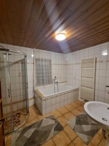 Koupelna v ubytování Ferienhaus Auszeit