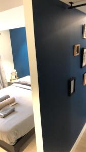 Posteľ alebo postele v izbe v ubytovaní LE BERLIER 60m2 + COUR PRIVÉE - CENTRE HISTORIQUE