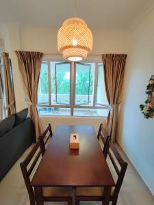 Posezení v ubytování Balini Home Tiara Desaru