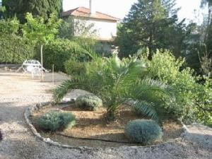 Vonkajšia záhrada v ubytovaní STUDIO classé 3 étoiles 10 mn Cannes