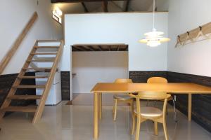 Fotografie z fotogalerie ubytování 離島-宿navelの学校-三原港から船で14分 v destinaci Mihara + 32 fotografií