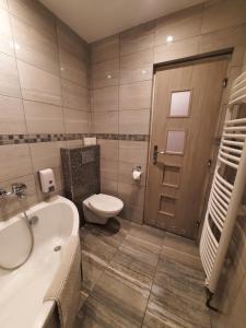 Koupelna v ubytování Hotel Boršičanka