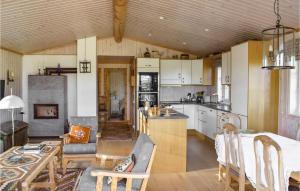 Η κουζίνα ή μικρή κουζίνα στο Stunning Home In Etnedal With Kitchen