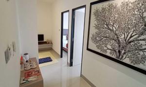 Televisi dan/atau pusat hiburan di Sparks Odeon Sukabumi, ARTOTEL Curated