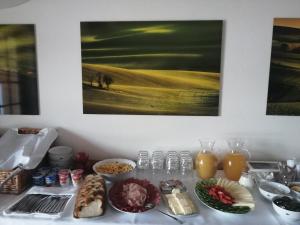 Jídlo v penzionu nebo okolí