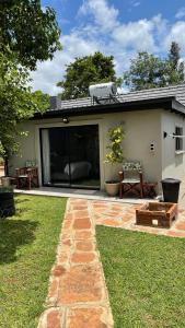 Κήπος έξω από το Exquisite one bedroomed apartment - 2043