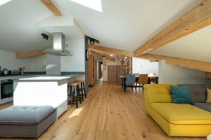 Posedenie v ubytovaní Les 3 Sophies - Magnifique chalet pour 1 à 8 personnes proche des remontées mécaniques des prodains