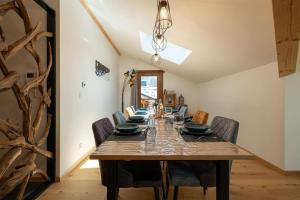 Posedenie v ubytovaní Les 3 Sophies - Magnifique chalet pour 1 à 8 personnes proche des remontées mécaniques des prodains