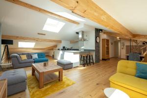 Posedenie v ubytovaní Les 3 Sophies - Magnifique chalet pour 1 à 8 personnes proche des remontées mécaniques des prodains