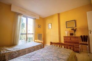 Zdjęcie z galerii obiektu Nice 45m with terrace in Fréjus w Fréjus