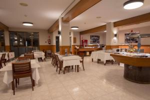 Restoran atau tempat lain untuk makan di Hotel Encamp by Nexta