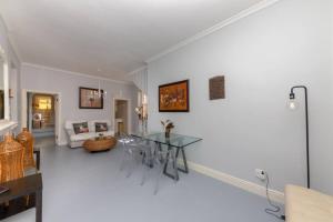 Gallery image of Vintage Nook 1 Bedroom Apartment in Green Point in Cape Town