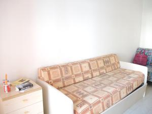 A seating area at Modern apartment near the beach - Beahost Rentals