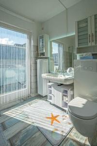 Park Hotel tesisinde bir banyo