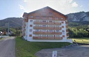 Výhľad na hory alebo výhľad na hory priamo z apartmánu