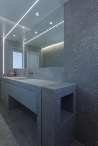 Fotografie z fotogalerie ubytování Super Luxury Mykonos Villa Villa Saorsa 5 Bedroom Infinity Pool Panoramic Sea And Sunset Views Euaggelistraki v destinaci Dexamenes