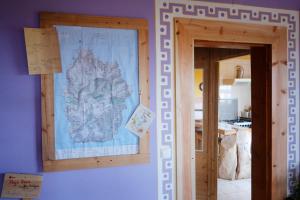 Kuchyň nebo kuchyňský kout v ubytování A Barraka: rent your room in Flores!