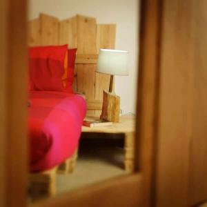 Postel nebo postele na pokoji v ubytování A Barraka: rent your room in Flores!