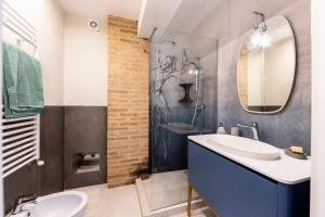 Ένα μπάνιο στο Villa Asciano 30 by Mmega +37 φωτογραφίες