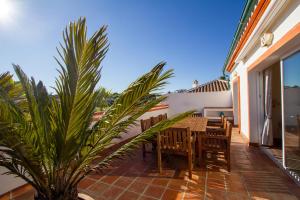 Fotografia z galérie ubytovania 55-Cosy Villa with private Pool in Miraflores, Mijas v destinácii Málaga