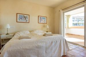 Fotografia z galérie ubytovania 55-Cosy Villa with private Pool in Miraflores, Mijas v destinácii Málaga