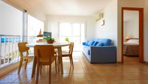 Fotografia z galérie ubytovania APARTAMENTOS SA VARADERO FRONTE MAR ESPUJOLS v destinácii Es Pujols