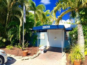 Gallery image of Coral Reef Guesthouse in Fort Lauderdale