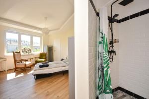 Posteľ alebo postele v izbe v ubytovaní Renovated Stylish Flat at the Castle&Metro