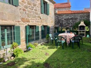 Vonkajšia záhrada v ubytovaní Casa do Campo Louro