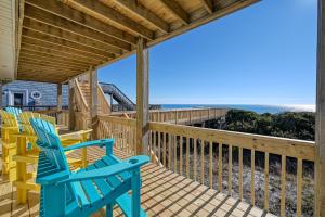 Balkón nebo terasa v ubytování Sea God's Blessing Oceanfront North Topsail Beach Rental