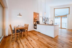 Kuchyň nebo kuchyňský kout v ubytování Da Alois - Alpine Premium Apartments