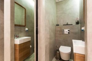 Kúpeľňa v ubytovaní Pequeño Loft en Ruzafa wifi + 24 fotografií