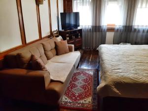 Postel nebo postele na pokoji v ubytování Kulla Dula Guesthouse