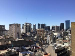 vistas al perfil urbano y edificios altos en Esmeralda en Buenos Aires
