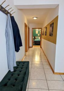 Fotografie z fotogalerie ubytování FeWo Goldstück mit privatem SPA und Whirlpool v destinaci Grafenau
