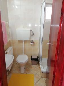 Ένα μπάνιο στο Oaza mira