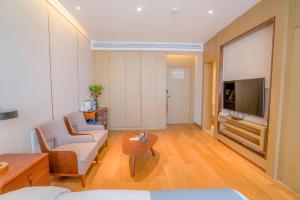 Gallery image of Home Plus Hotel in Suzhou