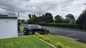 Gallery image of Retro on Queen, Papakura in Papakura