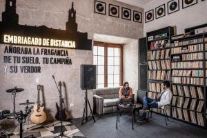 Posezení v ubytování QASA Arequipa by NOMAD