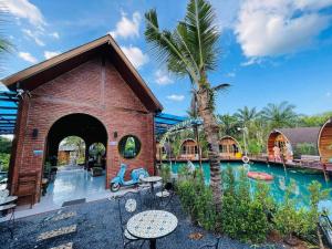 Bazén v ubytování Plaiphu Pool Villas nebo v jeho okolí