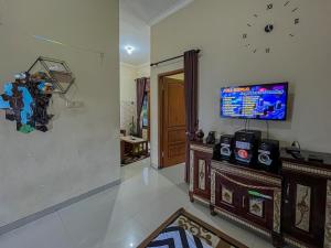 Gallery image of Dayu Villa Batu by The Lavana in Tlekung