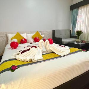 Letto o letti in una camera di Swapnabagh Hotel & Resort