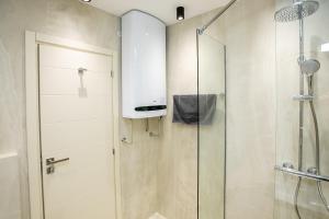Баня в B&D Apartments Delux, NEW