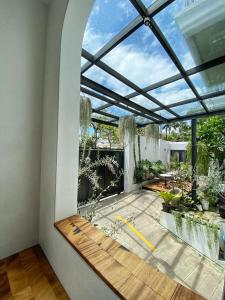 Jardí fora de Loewys Home Tanjung Duren Jakarta Barat