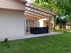 Vonkajšia záhrada v ubytovaní Apróka Relax