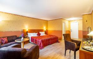 Postel nebo postele na pokoji v ubytování Parkhotel Görlitz
