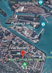 un mapa de la ciudad del bicheno porta y del puerto en Apartment Princess I en Peschiera del Garda