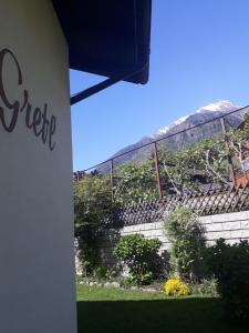 A general mountain view or a mountain view taken from Az apartmant