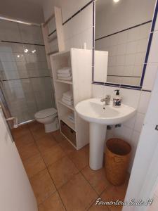 Kúpeľňa v ubytovaní Formentera suite 14 + 6 fotografií